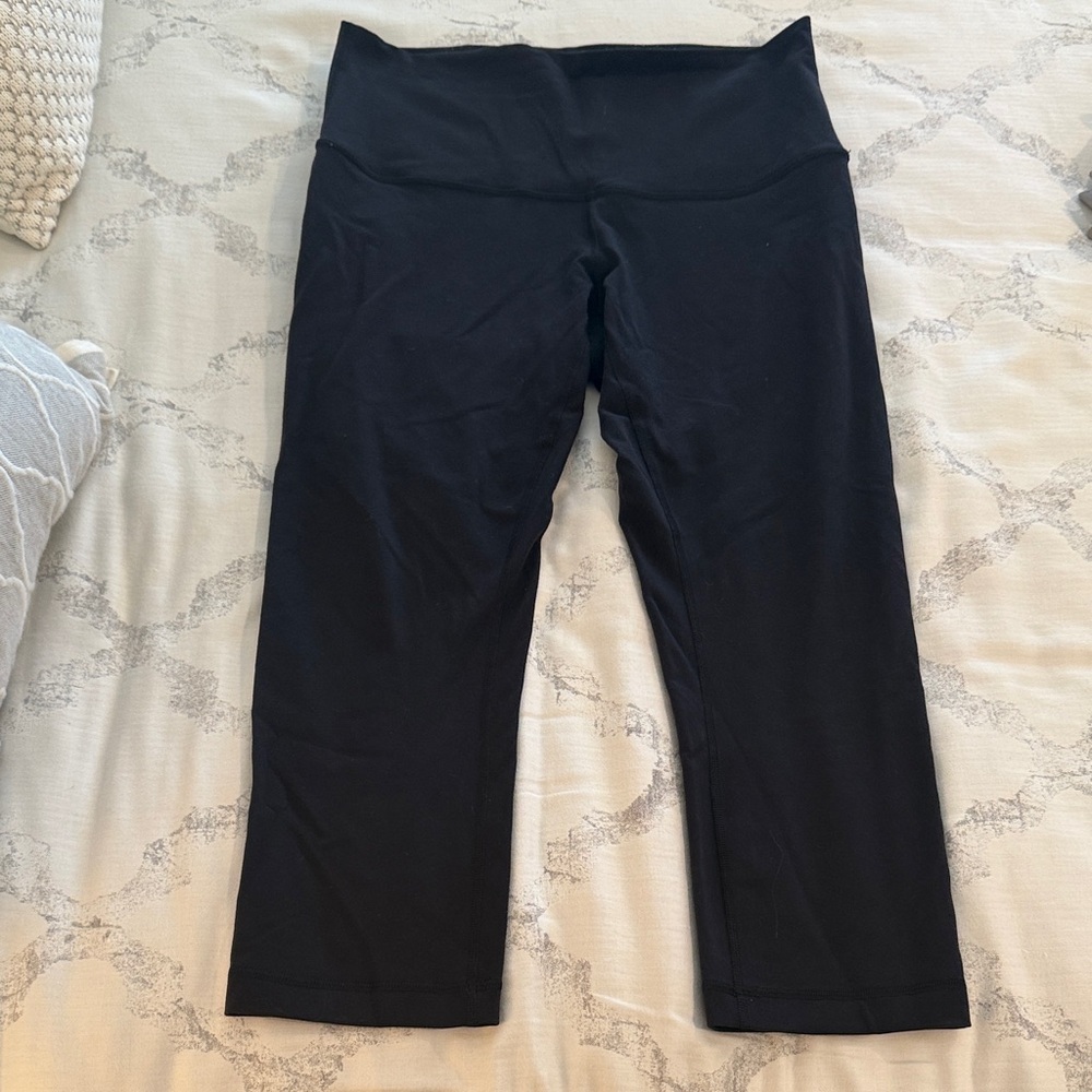 Lululemon Black Cropped Leggings